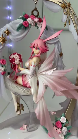 Btw for anyone that buys her, her base is GINORMOUS so be aware of that 😀  #yaesakura #yaesakurahonkai #honkaiimpact #apex #figure #gametok #yaesakuraweddingverfigure #pinkfigure #mfc #myfigurecollection 