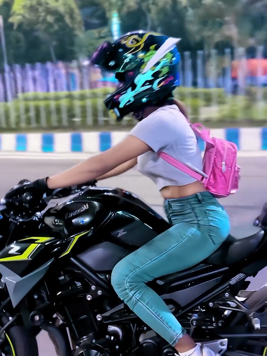 Lady_bikers🔥😍❤️#lady_biker🏍️🖤 #motogrils #myofficialtiktokaccount #trendingvideo #trendingsong #bikelover #bangladesh #foryoupage #foryoupageviral #foryoupageofficiall #ostiranik1 @TikTok @TikTok Bangladesh 