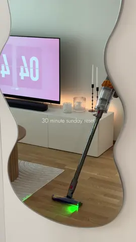 mini sunday reset 🎧🧺🫧 #sundayreset #resetroutine #cleaningmotivation #speedclean #cleanwithme #cleanhome #cleaningvideo #cleaningtips #CleanTok #resetwithme #sundaycleaning 