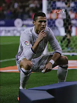 Bro hit the pose 😮‍💨 #cristianoronaldo #cr7 #realmadrid #atleticodemadrid #ucl #championsleague #goat #parati #viral #roxxny 