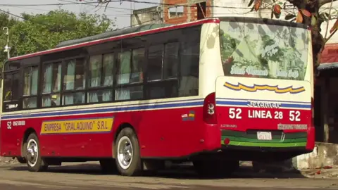 la maquina 52 lekajaaa😍🔥#busesdelparaguay #aviaodeterra #grupotheclaspy #aviaodeterra #lamimadadelacasa @Anibal Piris766 @GRUPO BUSES THE CLASS PY 2024 @F.O Photography.🚍😎 @Jony Videography🎥😻 @Lucas Amarilla 