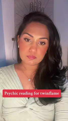 Psychic reading on your twin flame go to the link in my bio to book a personal reading one on one with me.  #Psychic #TwinFlame #AngelSpiritMessages #PsychicNicole #EnergyReading #BreakUp 