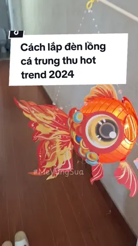 Video chi tiết cách lắp đèn lồng cá chép chơi trung thu hot năm 2024 đây các Mẹ ơi. Dễ lắm mà con cực thích nha. #denlongchobe #denlongcachep #denlongtrungthu #denlong #trungthu #đènlongtrungthuchocaccon❤️ #phonhuongxinchao #hươngriviuhihi #cachlamdenlong 