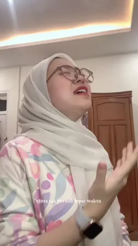 pertama denger lagunya kenapa ngena bgtt💔😭 #cintatakpernahtepatwaktu @Fabio Asher @ainaabdulofficial #coverlagu #fyp 