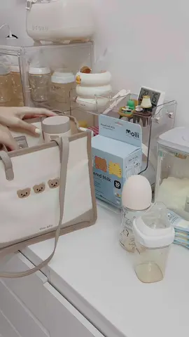 Chiếc từ hôm cuối tuần bây giờ mới edit để up. 😌😌 Mẹ bỉm sữa bận rộn nhưng cuối tuần nào cũng la cà cùng bản sao của người ấy 🤭 #mechulday #mevabe #moli #tuitrusua #mebimsua #bimsua #xuhuong #fpyシ 