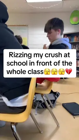 Awww☺️🫣#rizz #rizzgod #trending #prank #aww #crush #school #reaction #class #omg 