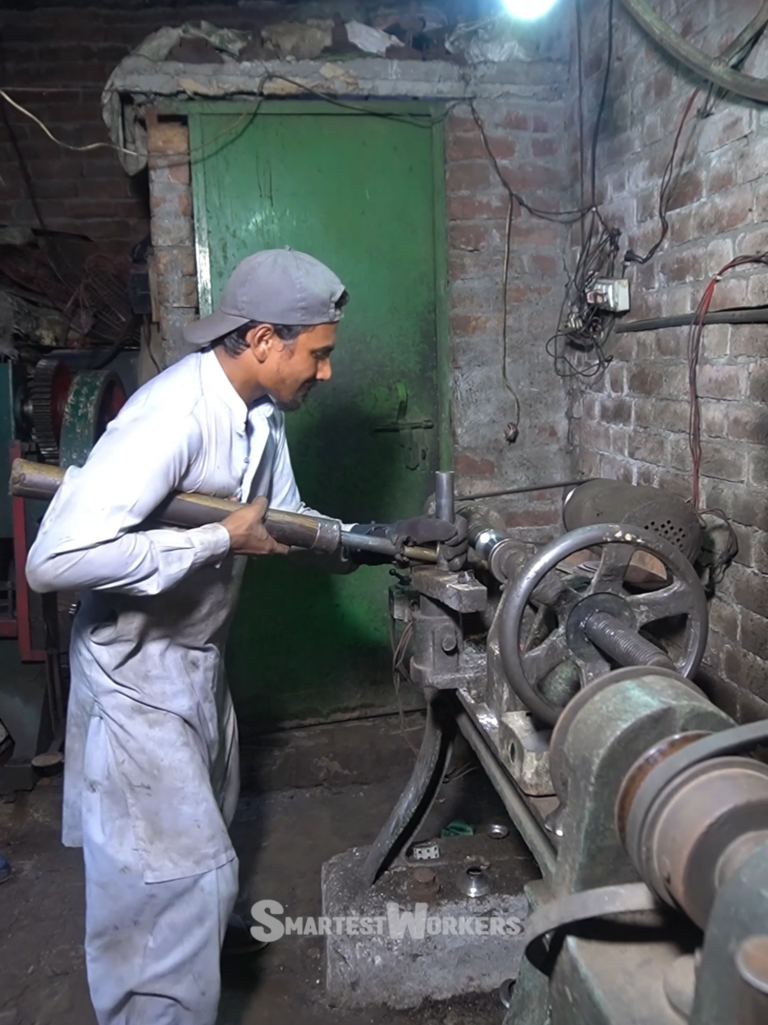 Skilled Metalworking: Manufacturing a Metallic Cup on a Lathe Machine