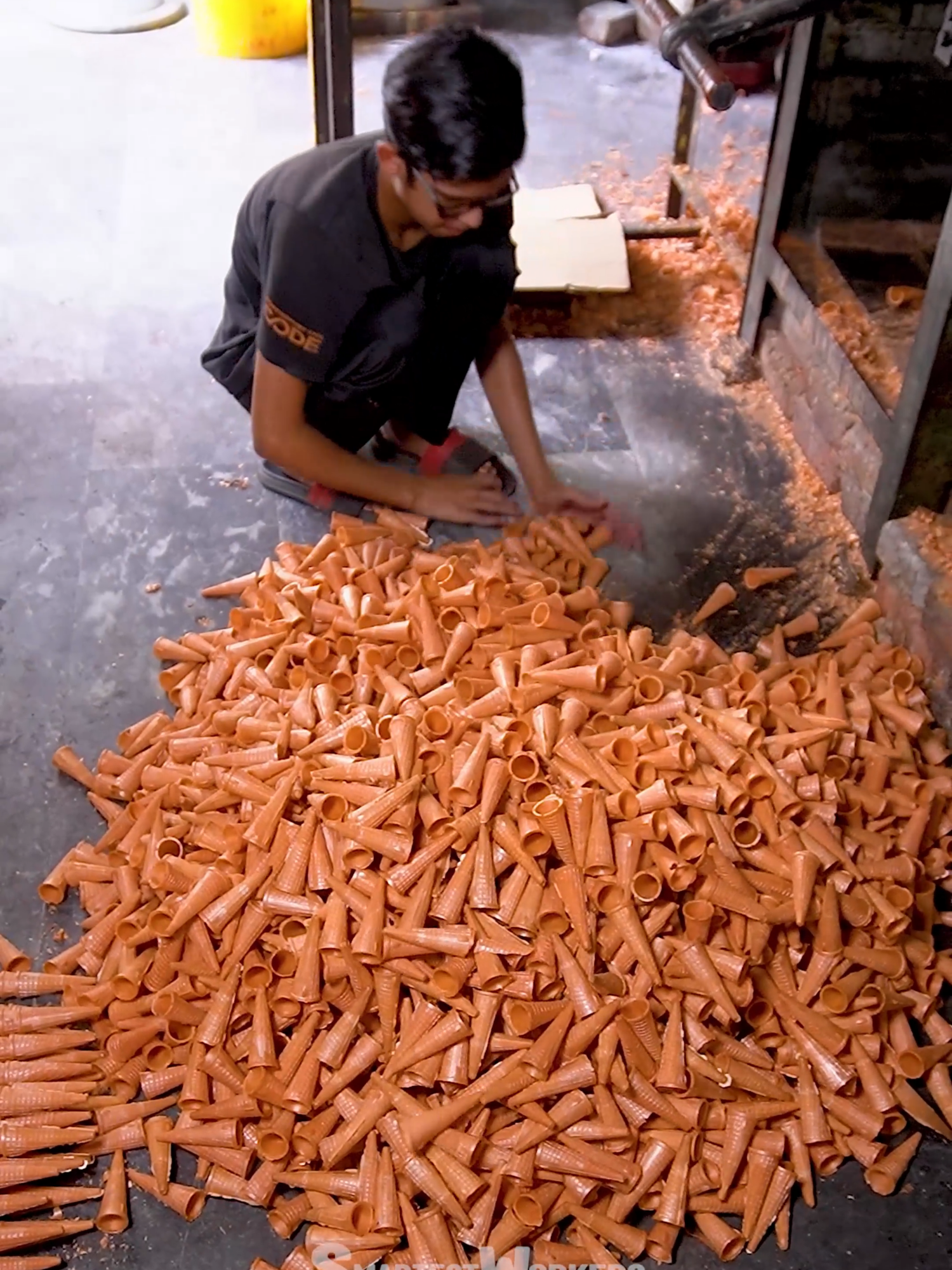 How Factories Make Ice Cream Cones Hygienically on a Large Scale