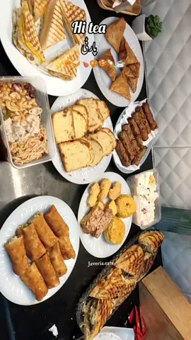 hi tea party✨🍪🥨🥪☕💕 #hitea#teatime#chai #food#snacks#ideas#resturant#tiktokcookbook#cooking#foryoupageofficiall #javeriaeats #dailyfoodvideo #eats #asmrsound#fyp#fpage#Foodie@nagina sweets  #hiteaplatters#presentation#