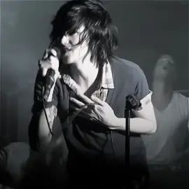 “Im lost in your iris” #kellinquinnedit #sleepingwithsirens #sleepingwithsirensedits #kellin #emo #aftereffects #ae #viral #xyzbca #foryou #fyp #edit #edits #pastelghost #mv #iris  #alt #altedit #alttiktok #alternative 