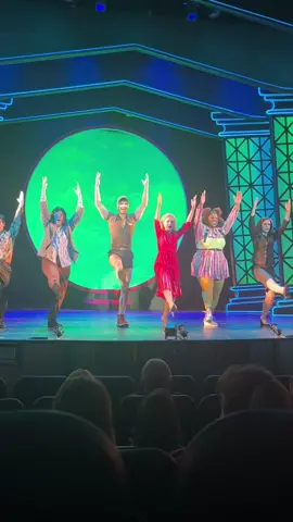 LEGALLY BLONDE REMIX #legallyblondethemusical #whatyouwant #whatyouwantpart2 #legallyblonde #engeman #engemantheatre #broadway #newyork #newyorkcity #maldedancer #choreographer #choreography #beyonce #cowboycarter #stunts #jazzfunk #musical #musicaltheatre #laurabellbundy #jerrymitchell #legallyblonderemix #fypage #fyp 