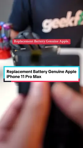 Penatnya nak usung powerbank ke sana sini setiap hari! . Tapi lepas tukar battery dengan GeekFix, rasa macam beli iPhone baru. . Battery boleh tahan sampai balik kerja, sebelum ni waktu lunch hour dah nak habis. + Battery 100% Original (Genuine Apple)  + Siap dalam masa 30 minit sahaja + Ready stock tau, bukan kena tunggu 1-2 minggu Ada masalah dengan battery iPhone korang? Contact team GeekFix skrg! #geekfix #mobileguru #smartphonerepair #iphonerepair #phonerepair 