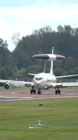 #boeing #nato #e3 #awacs #radar #b707 #otan #departure #takeoff #uk #gb #military #militar #jumbo #aviation #avgeek #fairford #airbase #fyp #foryou #foryourpage #avgeek @Growler_fn @_fede.spotter_ @Militarycontent @𝑷𝑹𝑬𝑫𝑬𝑻𝑶𝑹🦇 @nato 