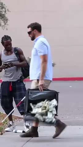 BLIND MAN DROPPING $1,000,000 PRANK!! #prank 
