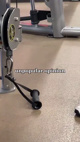 If you have a strap that goes under your foot definitely use that for safety! When I only have an ankle one vs a bar though, I tend to like the bar more because I can drive through my heel and get better glute > hamstring engagement 🍑 🛍️ Check out my Amazon Store if you need ankle&hand straps #cableworkout #gluteengagement #hotelgym #tips #gymtip #glutebuilder