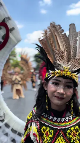 Masyallah tabarakallah ✨ Makeup by sw.makeup.blora #dayakkalimantan #dayakborneo #karnival #karnaval #temadayak #makeup #makeupkarnaval 