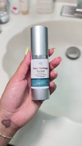 The key to stay forever young ♥︎ #foreveryoung #antiaging #vitaminc #wrinkles 