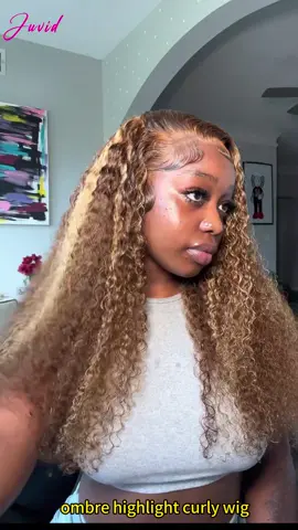 4/27 ombre highlight curly wig human hair.#humanhair #curlywig #ombrehighlight #humanhairwig #wigs #lacefrontwig #fyp #juvidhairamazon #jerrycurly #curlyhair #curlywiginstall 