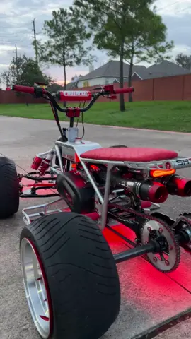Definitely feels like a Monday 🥱 #sh1ftedstandards #shiftedstandards #miniquad #quadlife #minibikehub #minibike #monday #mondays #hoonigan #lowered #minibikesociety #minibikelifestyle #exhaust #viral #ghost #stance #smallengine #slammed #nibbiracing #quad #houston #rims #sema #drift #driftquad #predator212 #harborfrieght #protaper #instagram #art