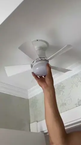 💡🔌The indispensable fan in summer is actually connected to the lamps!🛋#light #householdproducts #pendantlight #fanlight #ceilinglight #moderstyle #minimalist #fan #decorationdesign 