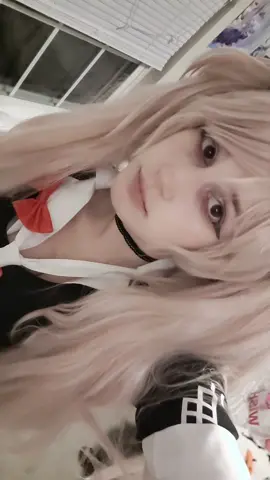 makeup showcase kinda!!  alsoooo, I'm gonna start posting a bit before bc school started 😭  ////// mostrando minha make!! e tb, eu vo começa a postar um pouco antes por cause q as aulas começaram 😭  #enoshimajunko #danganronpacosplay #danganronpa #enoshimajunkocosplay #junkoenoshimacosplay #junkoenoshima #junko #cosplayer #cosplay #cos #c0splay #boost @клен ☆ 