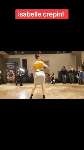 Isabelle crepin#isabellecrepin #interesante #viraltiktok #viralvideo #perfectbody #isabelle#beauty 