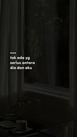 Tak ada yang serius antara dia dan aku #dewi #dewa19 #storywa #lirik #nostalgia #fyp #trend #liriklagu #laguindo #lagunostalgia #CapCut 