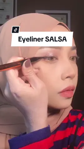 Reccomended banget Eyeliner salsa buat kaum pemula! Auto jadi MUA! ✨ Tutorial eyeliner ala pro nih, bikin mata kamu jadi pusat perhatian. ✨ Cobain yuk.. #rekomendasimakeup #eyelinertutorial #Eyeliner #salsacosmetic #racuntiktok #belanjaditiktok 