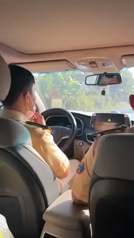 thấy đường tôi đi vắng tanh vậy trời