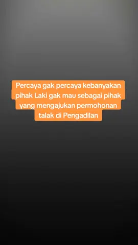 -Pasal 131 ayat (4) KHI Bila suami tidak mengucapkan ikrar talak dalam tempo 6 (enam) bulan terhitung sejak putusan Pengadilan Agama tentang izin ikrar talak baginya mempunyai kekuatan hukum yang tetap, maka hak suami untuk mengikrarkan talak gugur dan ikatan perkawinan tetap utuh.  - Sema no.1 / 2017: Dalam rangka pelaksanaan Perma No. 3 Tahun 2017 tentang Pedoman Mengadili Perkara Perempuan Berhadapan dengan Hukum untuk memberi perlindungan hukum bagi hak-hak Perempuan pasca perceraian, maka Pembayaran Kewajiban akibat perceraian, khususnya nafkah Iddah, Mut'ah dan nafkah Madliyah, dapat dicantumkan dalam amar putusan dengan kalimat Dibayar Sebelum pengucapan Ikrar Talak.   *kecuali Ikrar talak dapat  dilaksanakan bila istri tidak keberatan atas suami tidak membayar kewajiban tersebut pada saat itu. #fypage #perceraian #divorce #rumahtangga #nafkahistri 