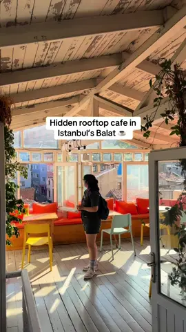 If you visit Istanbul, definitely spend a day exploring the picturesque neighbourhood of Balat because you never know what gem you’ll find  📍 POPSTEL BALAT, Istanbul #istanbul #balat #hiddencafe #cafe #rooftop #exploring #sightseeing #istanbulbucketlist #travel