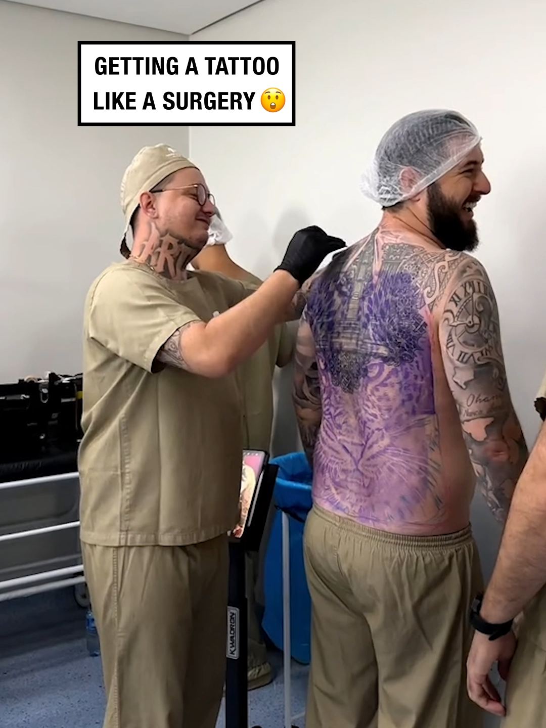 It looks like a hospital! 😮🏥 🎥 @kalleltattoo2  #UNILAD #tattoo #tattoos #tattooartist #tattooideas #tattoostudio #tattooprocess #strange #unique #surgery