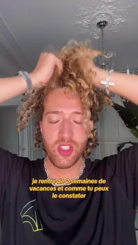 Explication ⬇️ Ça va faire maintenant + de 2 ans que je te parle du leave in molecular @K18 Hair , un soin sans rinçage qui agit au niveau moléculaire dans la fibre capillaire grâce à un peptide innovant qui possède une excellente affinité avec ton cheveu ! Pour que cela fonctionne il faudra d’abord faire un shampooing clarifiant pour préparer tes cheveux au soin, ça va agir comme un démaquillant pour ton cheveu et le mettre a nu sans produits ni restes de silicones, quats etc. Ensuite il faudra appliquer entre 1 a 4 pressions de leave in en fonction de ton type de cheveux, laisser poser 4 minutes et ne pas rincer. Ensuite tu peux rajouter d’autres produits. J’ai vu une nette différence dès la 6ème utilisation. Mes boucles etaient très rebondies et nettement plus belles. Les résultats sont d’autant + spéctaculaires sur des cheveux très abimés. Un must have dans ta salle de bains 🛁 #k18results #soinscheveux #conseilcheveux #k18partner 