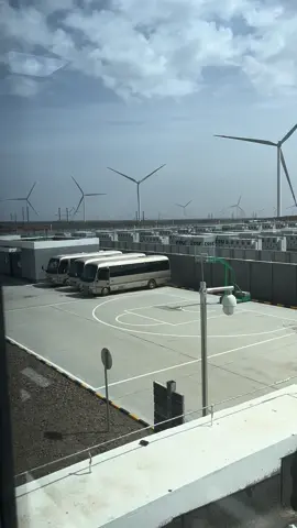 Discover #Xinjiang's first 1-million-kilowatt #wind and storage integration project in Hami! With exceptional wind resources, the Hami Shisanjianfang Wind Farm experiences over 200 days of strong winds (Level 8 and above) each year. Since its launch in March, this project has been steadily supplying the region with green energy. #NewEnergyUnleashingInHami #XinjiangHamiNewEnergy #energy