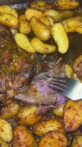 Je m’en passe vraiment pas #epauledagneau #epauleaufour #viande #marinade #epauledagneauaufour #recette #recettefacile #fy #cuisine #cuissonaufour 