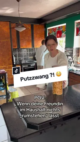 Es darf mit Iman nichts rumstehen 👀 Wer kennt das ?! 🤣♥️ #semihundiman #CleanTok #couplecomedy #fyp #fy #fürdich 