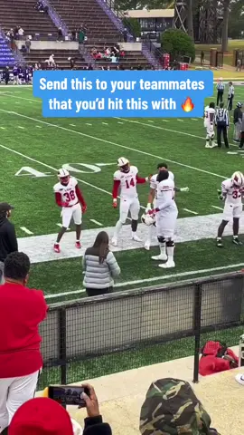They were vibing 😂 (via @D.C) #football #highschool #teammates #dance #funny 