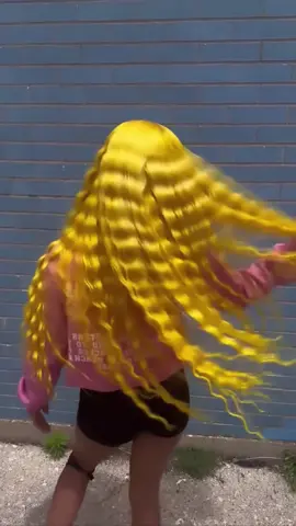 This ate real badddd 😍🙌🏾🔥 The color with crimps is cute asffff💛🍋🌟✨#explore #blondehair #613wig #explore #foryou #fypage #deepwavehair 