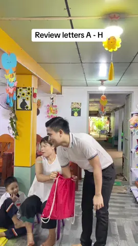Review Letters A to H (A, B, C, D, E, F, G, H) #letter #review #alphabet #english #earlyyears #activity #activityforkids #kids #kidsoftiktok #playtime #learningenglish #learningthroughplay #preschool #nursery #education #teaching #teacher #foryourkiddosbyhein 