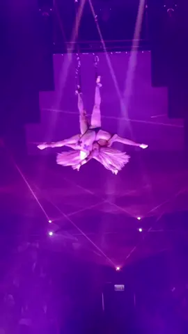 @Bettina Bogdan @Body Trapeze @cirquedusoleil #bodytrapeze #aerialact #aerialduo
