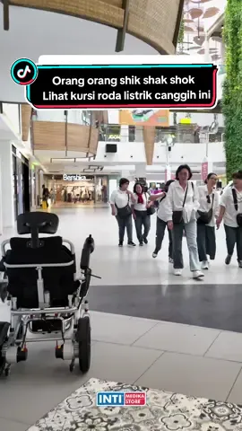 Kursi roda dengan teknologi tercanggih 2024 yang bisa dikendalikan oleh remote control tanpa perlu repot dikendalikan oleh pengguna, Ini dia Serenity Puma II Remote Control dengan fitur cangih baterai seperti laci yang mudah di lepas, sandaran kepala yang bisa di atur sesuai dengan kenyamanan pengguna dan beban maximal hingga 130kg  #serenity #kursiroda #kursirodalistrik #kursirodatravelling #travelling #alatbantujalan #tercanggih #terbaru2024 #rekomendasi #alatkesehatan #intimedikastore #lansia #orangtua #wibgajian 