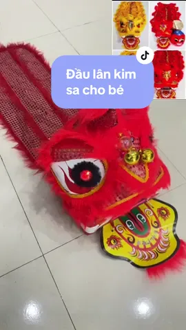 Đầu lân kim sa với mắt có đèn nhấp nháy là một món đồ chơi hấp dẫn và mang tính truyền thống, rất phù hợp để tặng cho các bé trong dịp lễ hội. Nó không chỉ giúp bé giải trí mà còn giúp bé tìm hiểu thêm về văn hóa truyền thống  #trungthu #trungthu2024 #daulanchobe #daulankimsa #daulan #mualan #mualansurong 