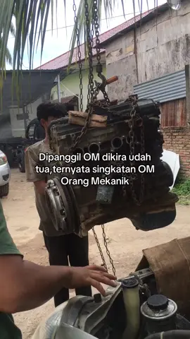 Overhoul inova bensin#fypシ #mekanik #mekanikmuda #mekaniktiktok #mekanikmobil #viral #xyzbcafypシ 