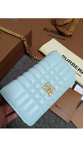 #Burberry#fashion#factory#source factory#luxury#wholesale price#handbag#shopping bag#shoulder bag#backpack#ladies bag#top quality#popular bag