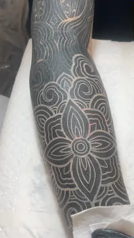 • @blk_chung  #WHITEonblacktattoo by @TTTSWRLDS #TTTSWRLDS ™️ #whiteinktattoo #blacktattoo
