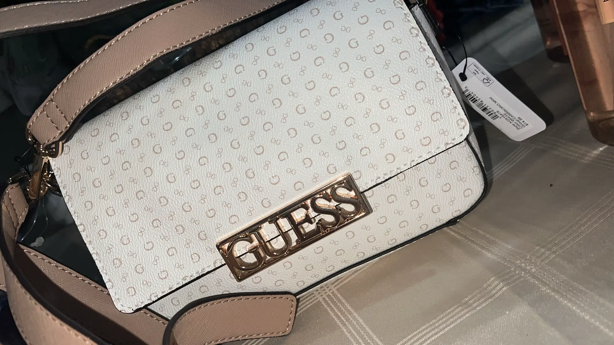Disposable mis amores… Entriega inmediata😍 Original de la Guess ☺️@Melisa Quiroz 