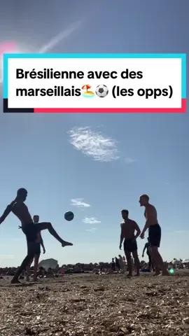 Chez les opps avec le brozeerr pour taper des bresiliennes sur la plage pepele🔥🏖️⚽️ #pourtoi #fyp #marseille #football #vacaciones @Nikolaz_ita 