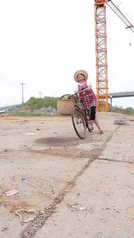mâm cơm nhỏ hạnh phúc to