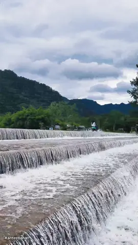 Kapalo Banda Haram  aliran sungai bertingkat ini estetik banget. Ke Sumbar wajib kesini #kapalobandataram #wisatasumbar #tripsumbar #healing #fyp #liburan #antirebahan 