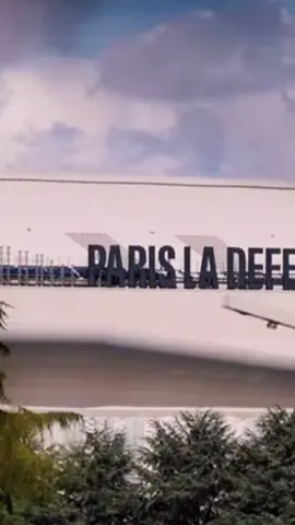 Paris La Défense Arena! 📷 Nathan Hendricks dives into the water at Europe’s largest indoor arena, providing the perfect platform for our #TeamSA swimmers to display their excellence. #teamsa #formycountry #paralympics